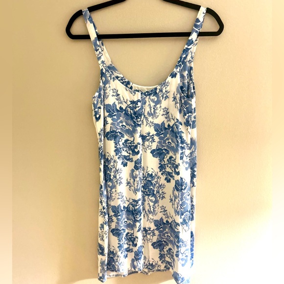 Reformation dress - Picture 2 of 3